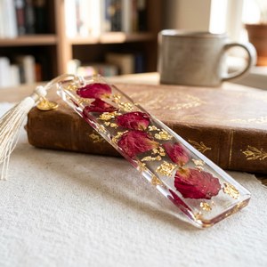 Handcrafted Real Rose Petals Floral Resin Bookmark - Small (10 x 3 x 0.5 cm)